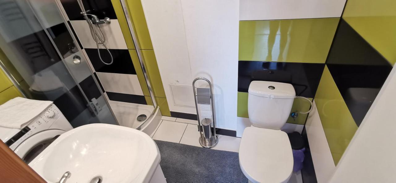 Słoneczny apartament blisko jeziora i gór Bielawa  Zewnętrze zdjęcie