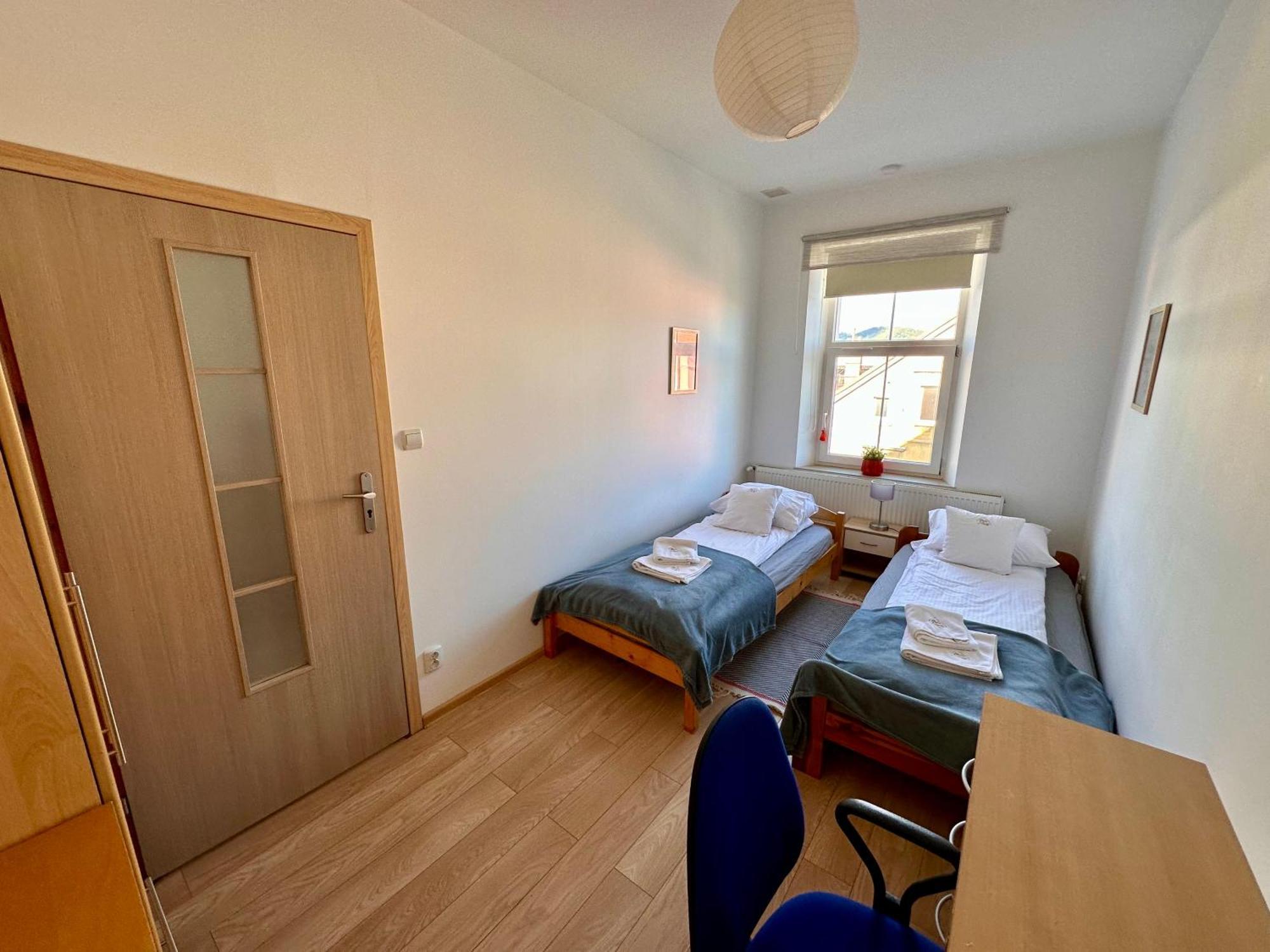 Słoneczny apartament blisko jeziora i gór Bielawa  Zewnętrze zdjęcie